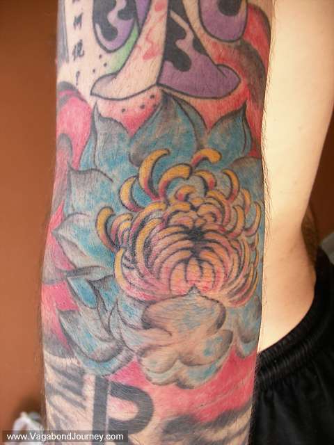 Lotus flow tattoo that was done in Hangzhou, China. This one did not heal 