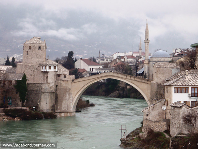 http://www.vagabondjourney.com/2009-1/09-3094-old-stone-friendship-bridge-mostar-bosnia-herzegovina.JPG
