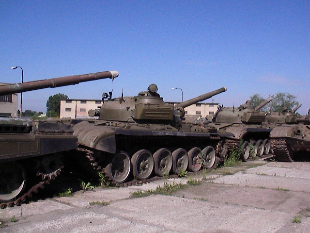 tank-cemetary-olomouc-753871.JPG