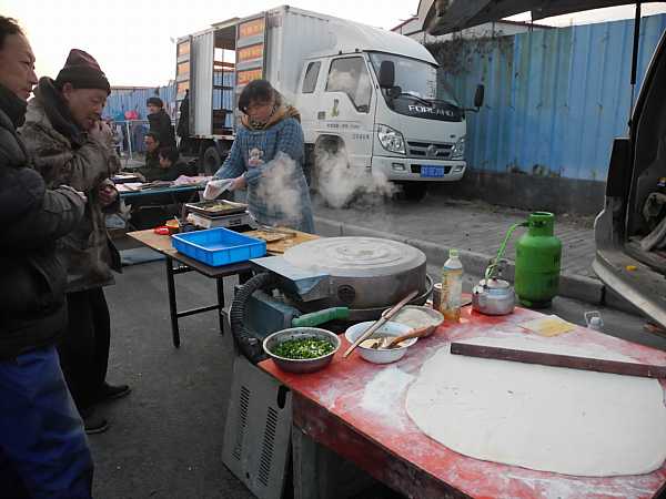 migrant-workers-cooking