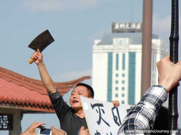 Protester against Japan in China