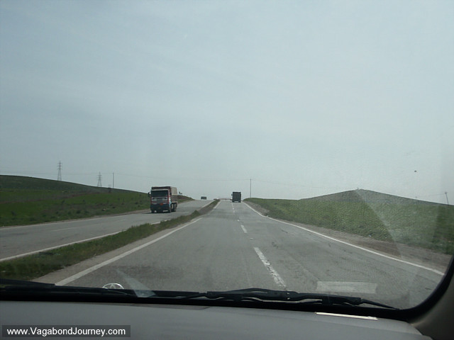 photo of the highway of northern iraq